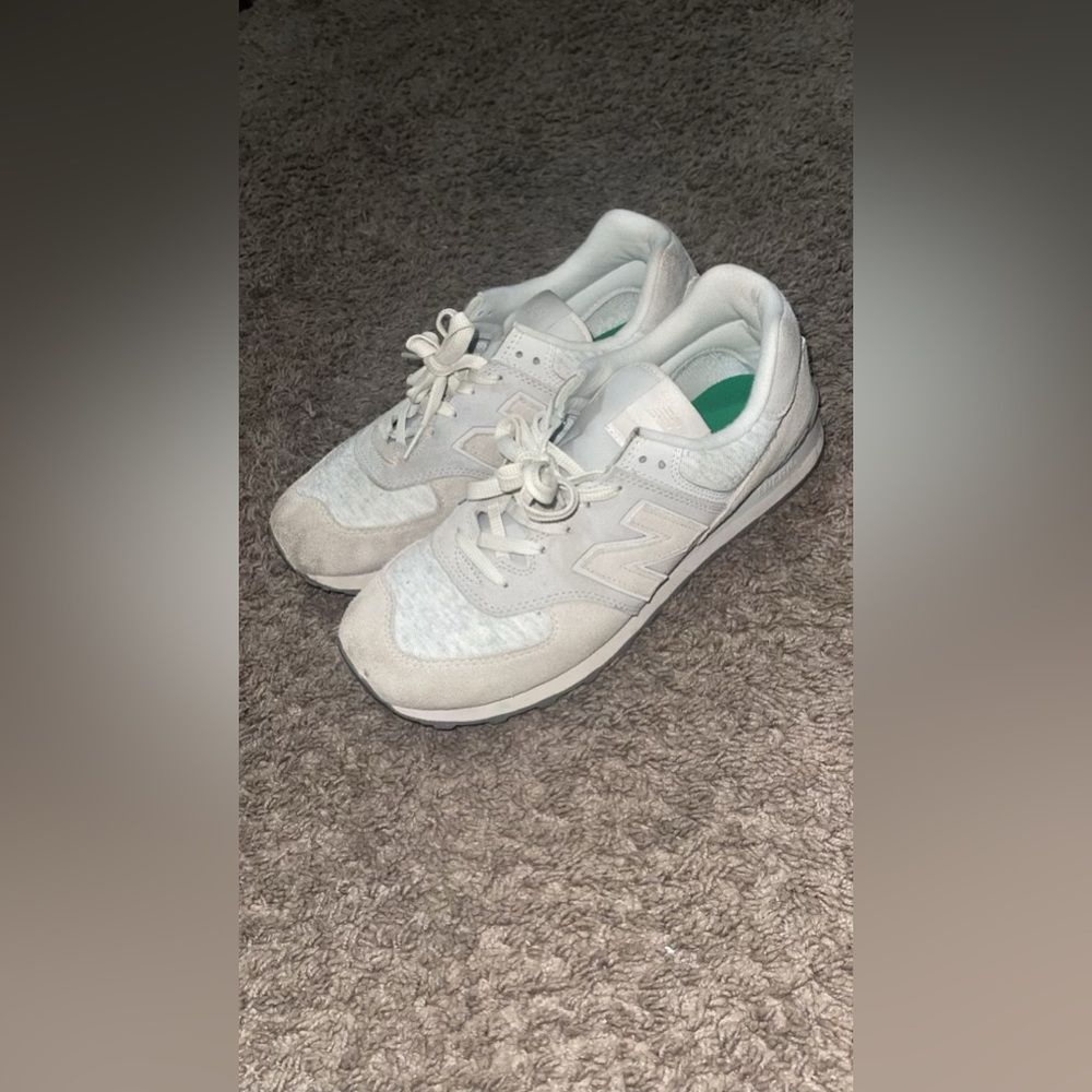 New balance shoes